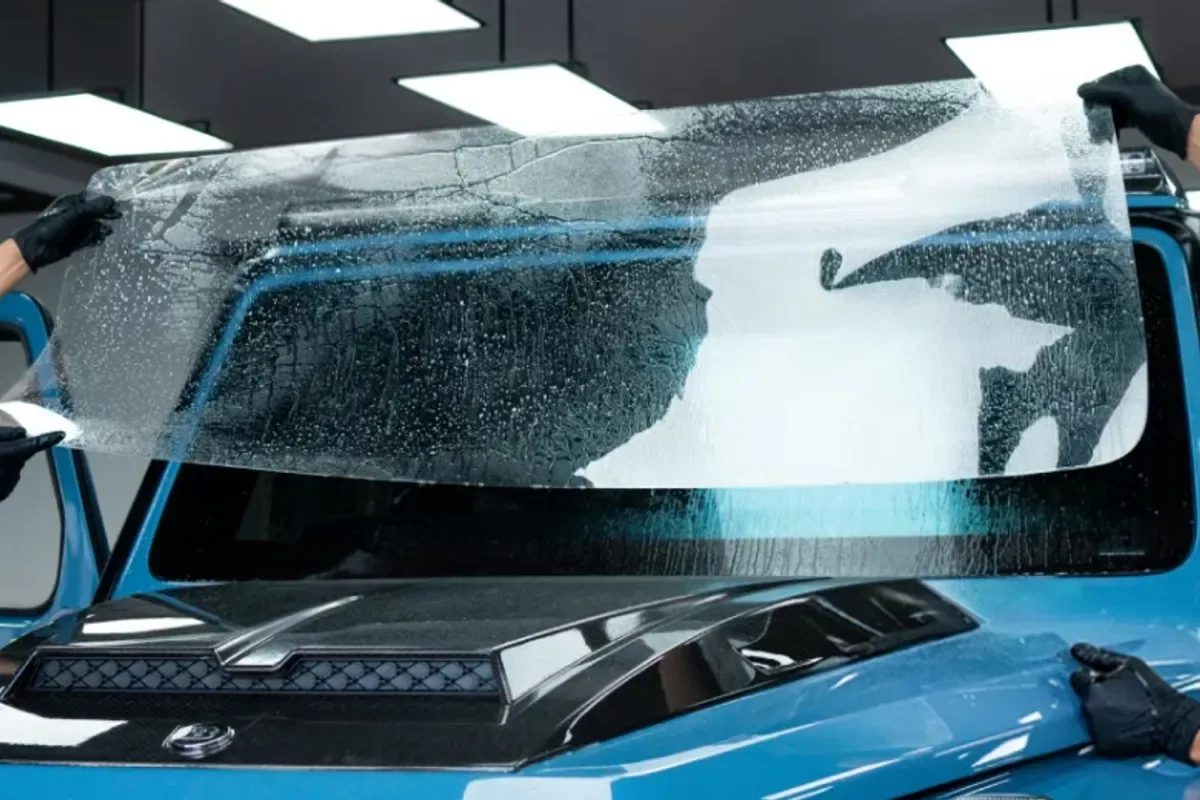 ฟิล์ม Clear Guard Windshield สำหรับรถกระบะและรถเก๋งเล็ก