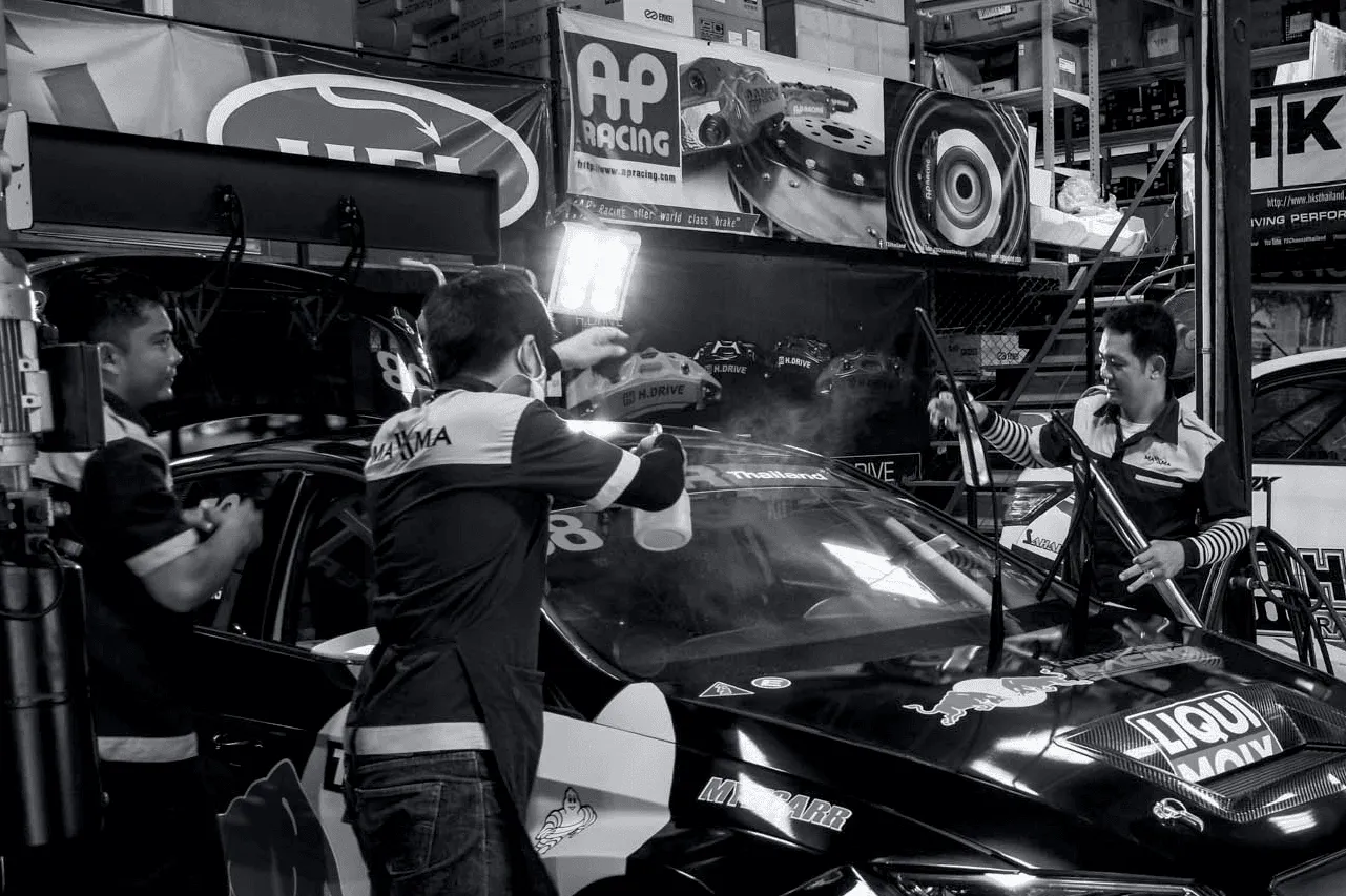 ติดฟิล์มหน้ารถ