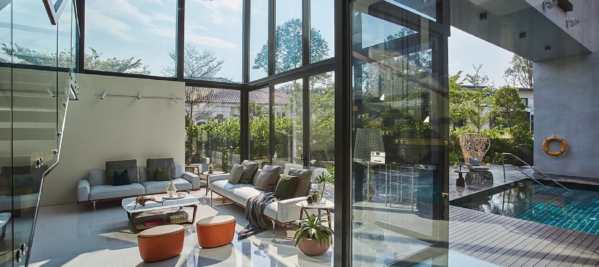 ภายในบ้านติดฟิล์มกรองแสง