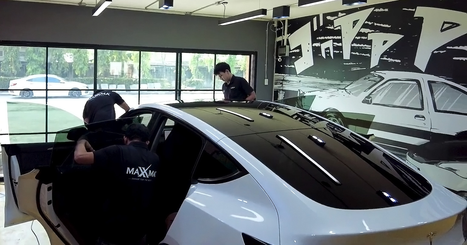 กระจกหลังคา EV แตก! ร้อนทะลุหัว! จบปัญหาด้วยฟิล์มใสกันกระแทกภายนอก (PPF Sunroof) | MAXXMA Knowledge Hub