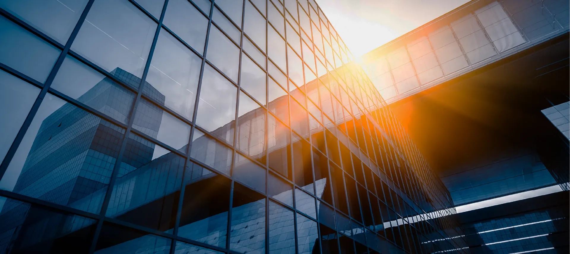 ติดฟิล์มกรองแสงอาคาร บ้าน สำนักงาน คอนโด