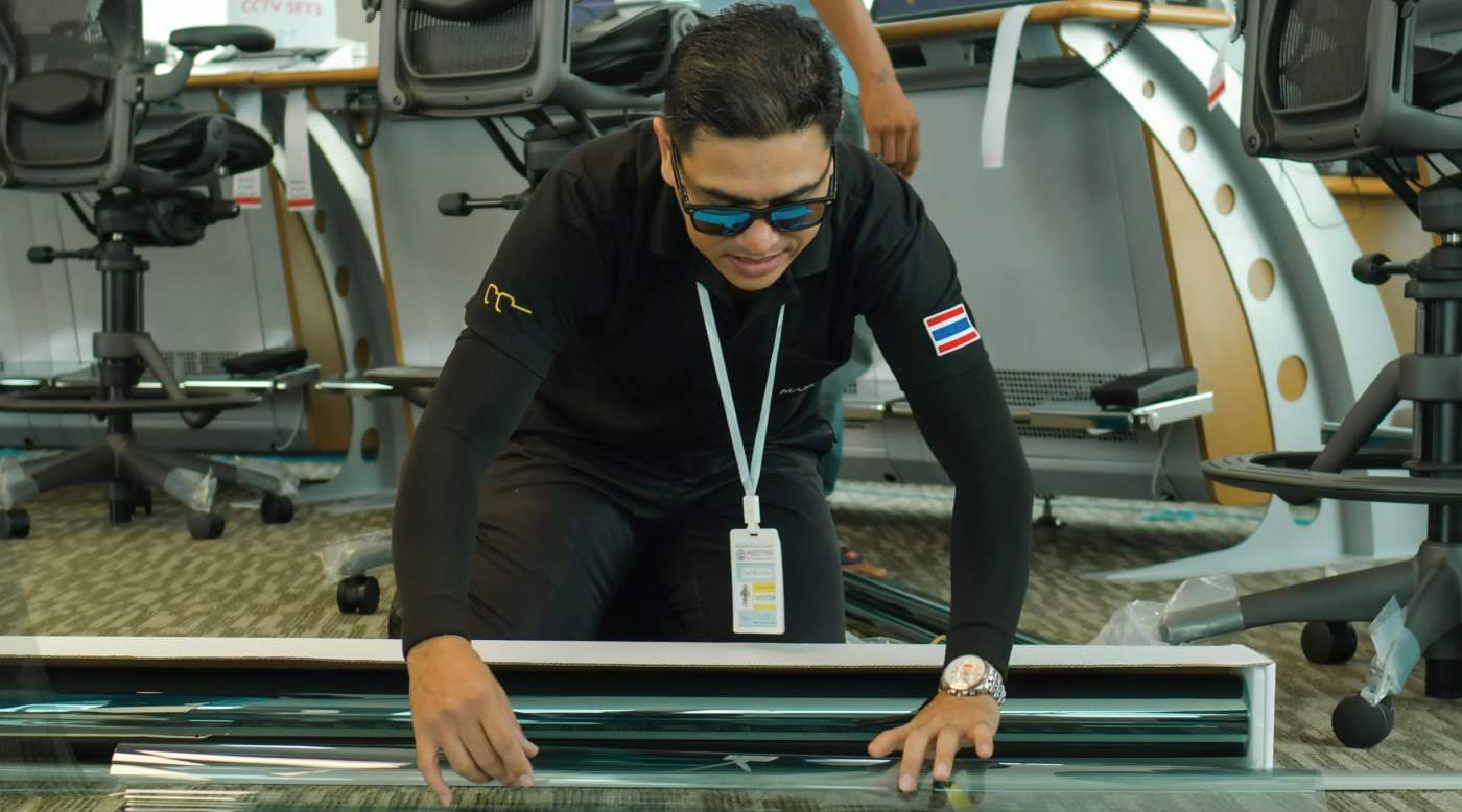 ช่างติดฟิล์มกรองแสง