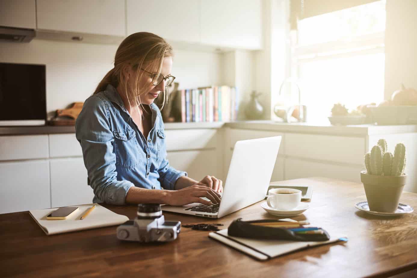ติดฟิล์มกรองแสงแสงบ้าน maxxma-work from home